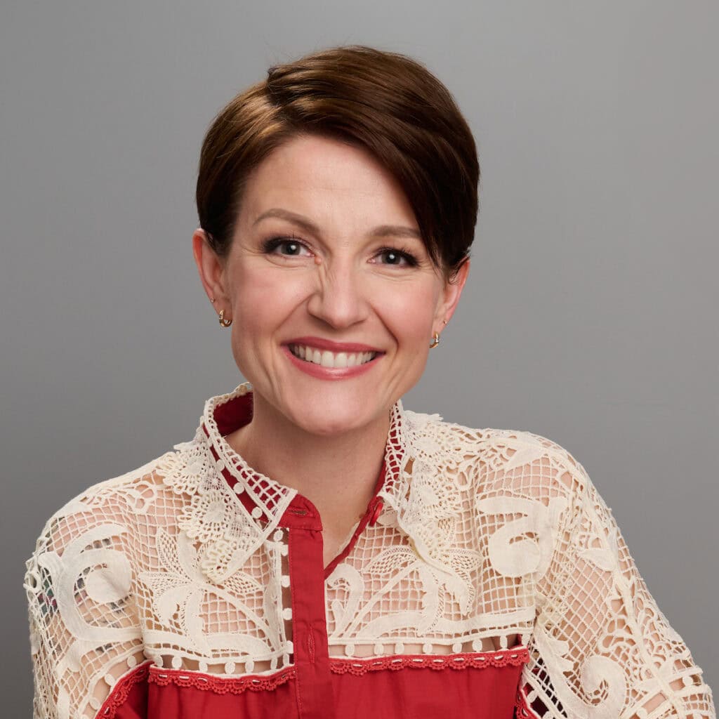 photo of Joanie Simon, author of thedinnerbell.recipes