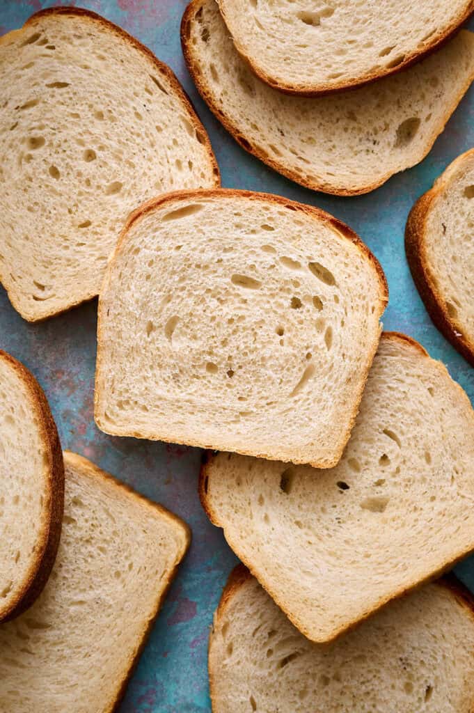 sourdough sandwich bread slices
