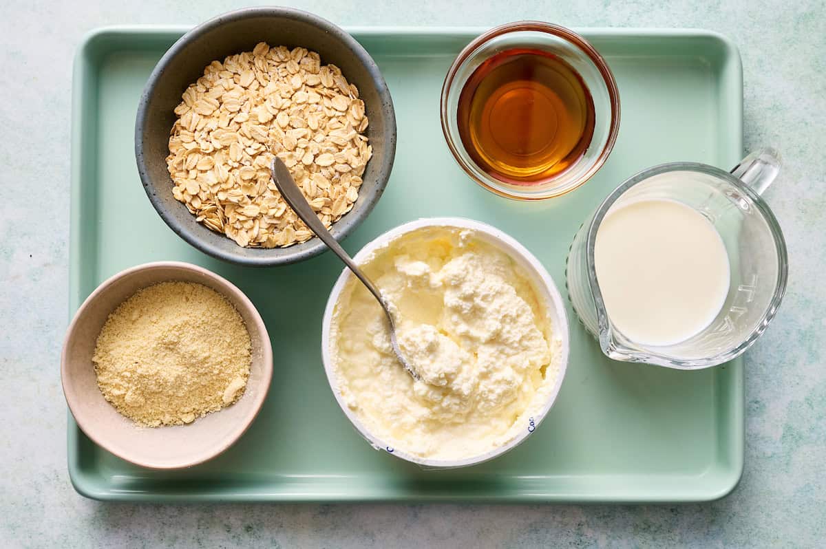 ingredients to make cottage cheese overnight oats
