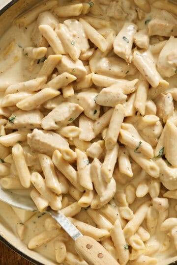 cottage cheese alfredo in a skillet ready to serve